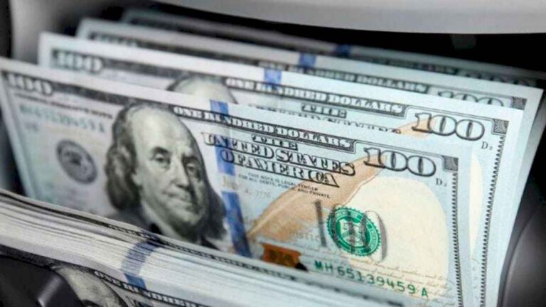 el-dolar-blue-perforo-los-$1000:-las-razones-de-la-baja-y-que-puede-pasar-en-los-proximos-meses