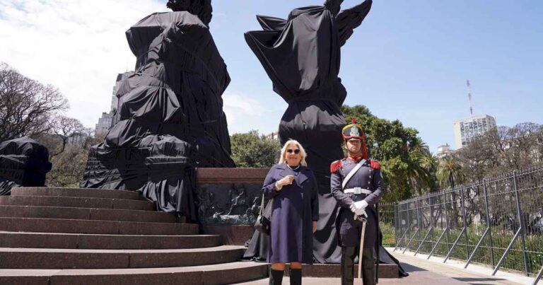 en-sintonia-con-la-vicepresidenta,-carrio-presento-un-proyecto-de-ley-para-otorgar-la-prision-domiciliaria-a-represores-condenados-que-cumplan-75-anos