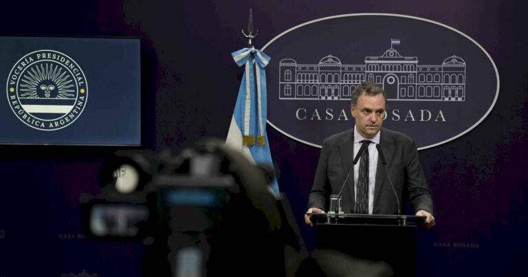 el-gobierno-informo-que-suspendera-a-11-mil-cooperativas,-pero-las-mutuales-ponen-en-duda-el-alcance-real-de-la-medida