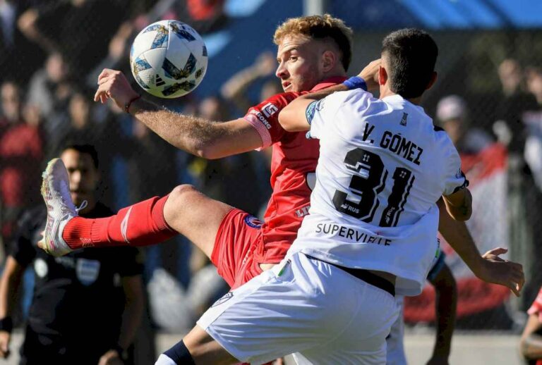 velez-derroto-a-argentinos-por-penales-4-a-2-y-jugara-la-final-de-la-copa-de-la-liga