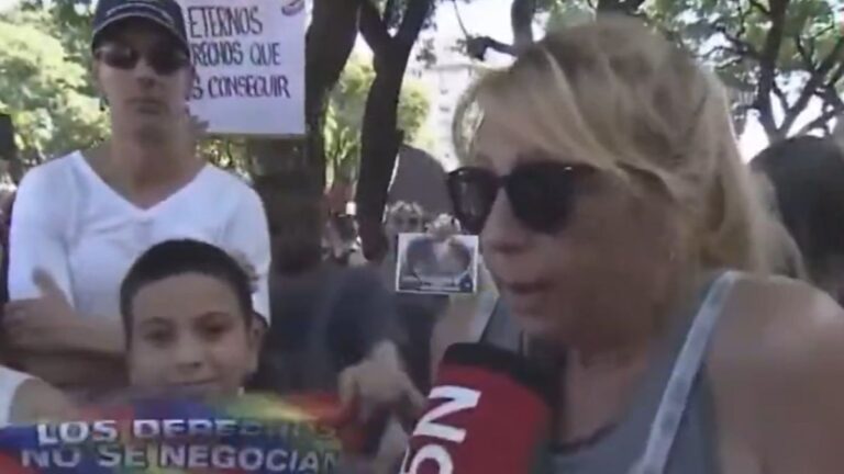 «El único pedófilo es Javier Milei», el crudo testimonio de una mujer en la Marcha Antifascista