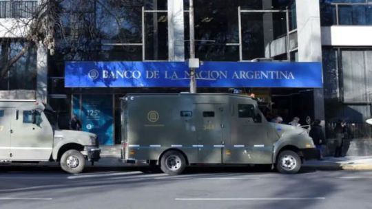Banco Nación como SA: para la Bancaria «es una nueva estafa como las memecoins»