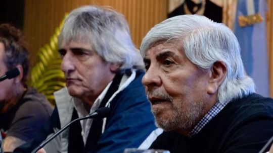 Camioneros acordó con el Gobierno y aceptó la paritaria de 1% mensual