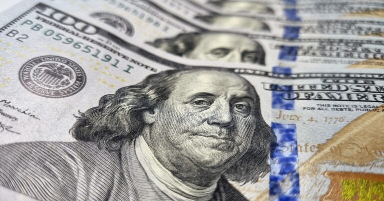 El dólar oficial se dio vuelta y cerró en alza: el minorista llegó a $ 1.120