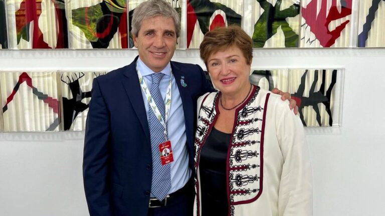 Luis Caputo viaja a Washington y el miércoles se reunirá con la titular del FMI