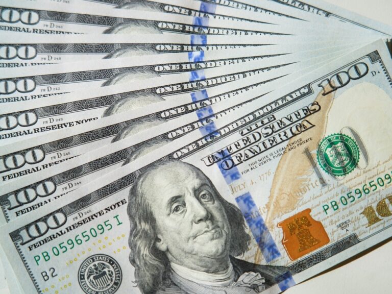 Dólar blue, dólar hoy: a cuánto cotizan el jueves 24 de abril de 2025