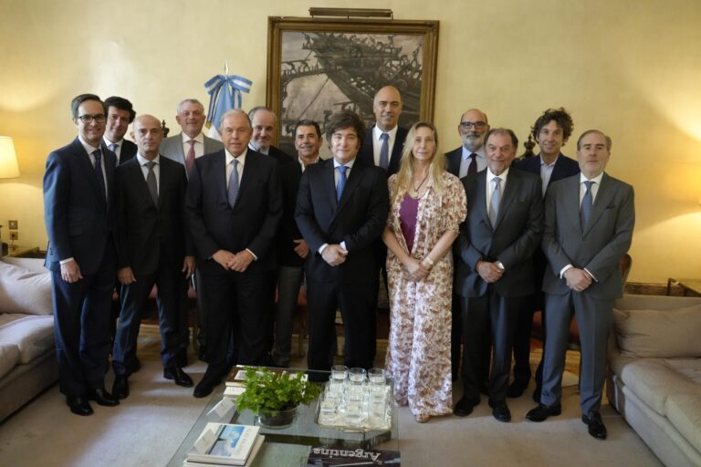 Madrid: Javier Milei se reunió junto a su hermana Karina con empresarios españoles