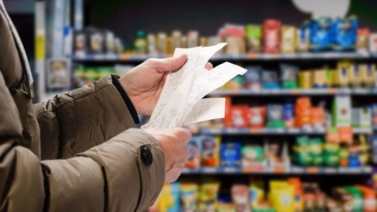 El consumo en mayo tuvo una caída de 0,4% mensual según la Cámara Argentina de Comercio