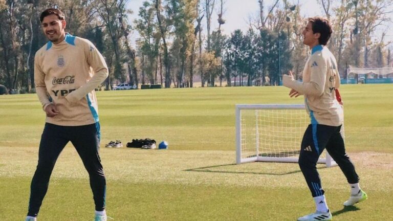 Mientras lo esperan en Boca, Leandro Paredes se entrenó en Ezeiza junto a Dybala