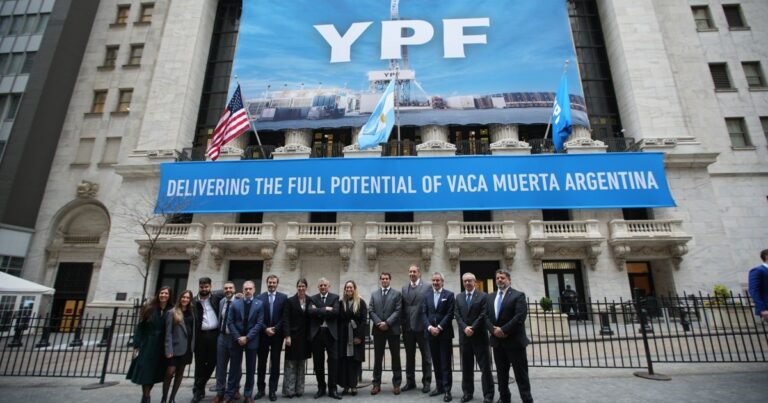 Juicio a YPF: momento de comprar o vender la acción de la petrolera?