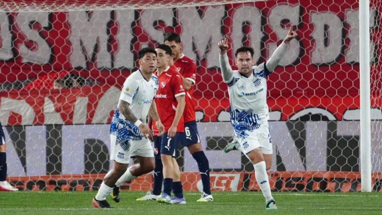 Talleres dio el golpe en Avellaneda y venció 2-1 a Independiente