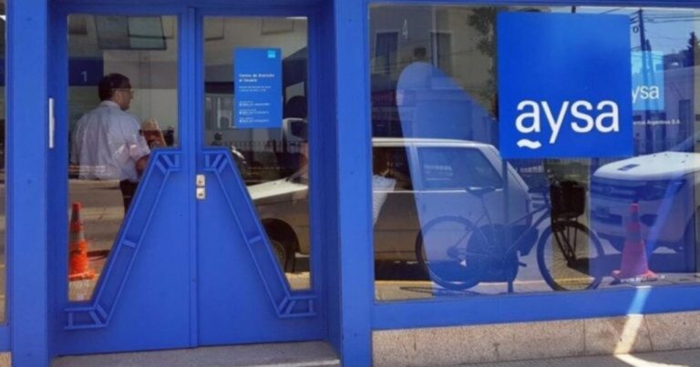 El Gobierno autorizó el procedimiento para la privatización total de AySA