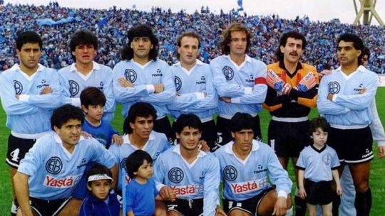 Celebran el 34 aniversario del primer ascenso de Belgrano a la elite del fútbol argentino