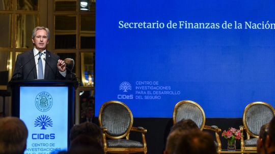 Tras una renovación de deuda con gusto a poco, el mercado pondrá a prueba al dólar