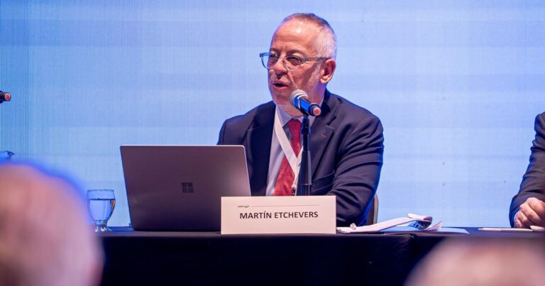 ADEPA: «Sin periodismo libre y sustentable no hay democracia»