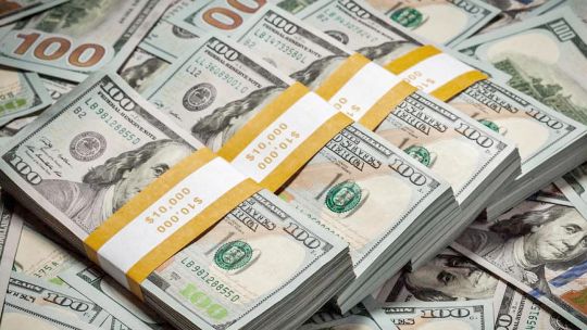 El dólar acentuó su disparada tras los comicios