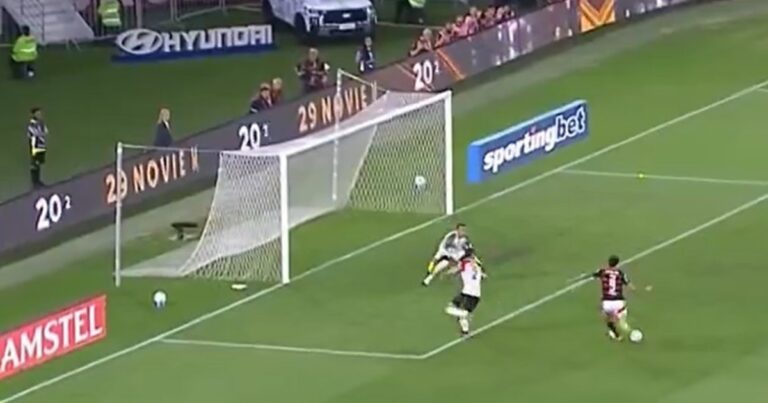 La milagrosa atajada de Fernando Muslera que le dio vida a Estudiantes ante Flamengo por la Copa Libertadores