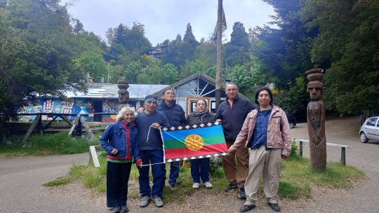 Tensión en Villa La Angostura: una comunidad mapuche anuncia que no acatará el desalojo de un camping en el Lago Correntoso